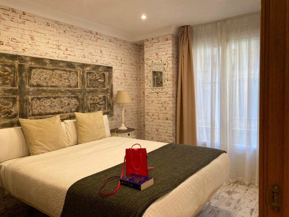 Apartamentos Sevilla Palace Eksteriør billede